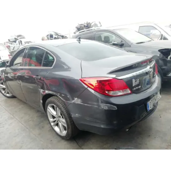 OPEL INSIGNIA BERLINA '2011 EDITION GRIS