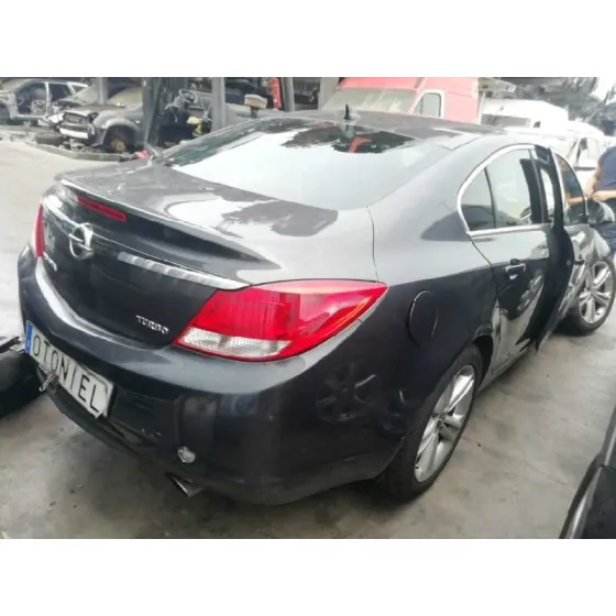 OPEL INSIGNIA BERLINA '2011 EDITION GRIS