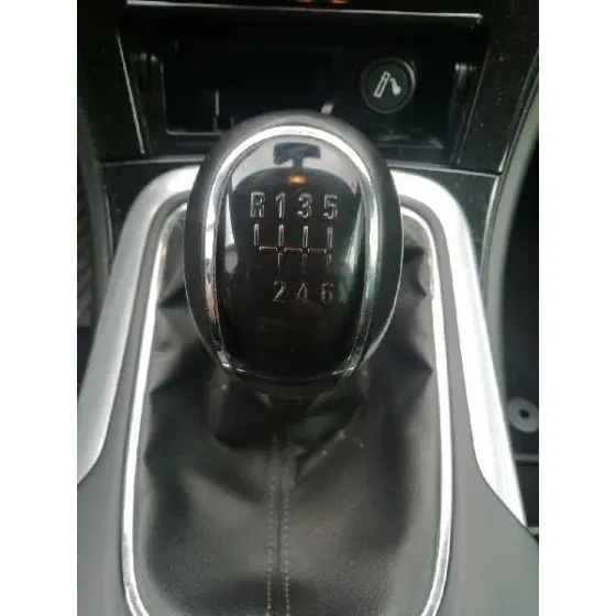 OPEL INSIGNIA BERLINA '2011 EDITION GRIS