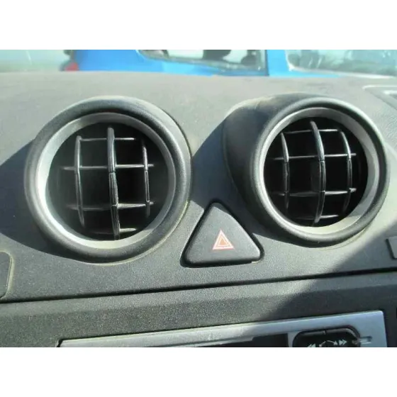 FORD FIESTA (CBK) '2004 AMBIENTE BLANCO