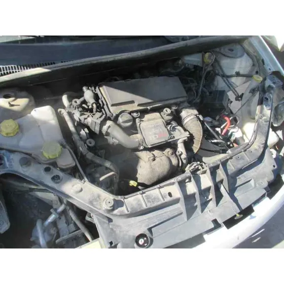 FORD FIESTA (CBK) '2004 AMBIENTE BLANCO