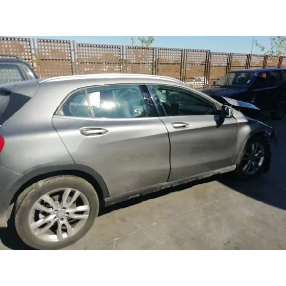 MERCEDES CLASE GLA (W156) '2015 GLA 200 CDI (156.908) GRIS