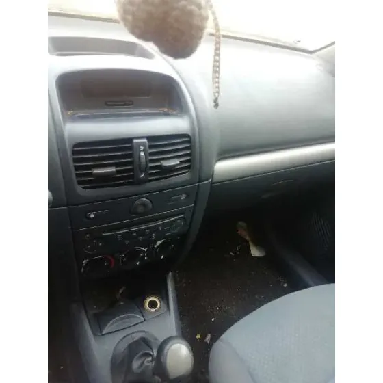 RENAULT CLIO II FASE II (B/CB0) '2005 1.2 NEGRO