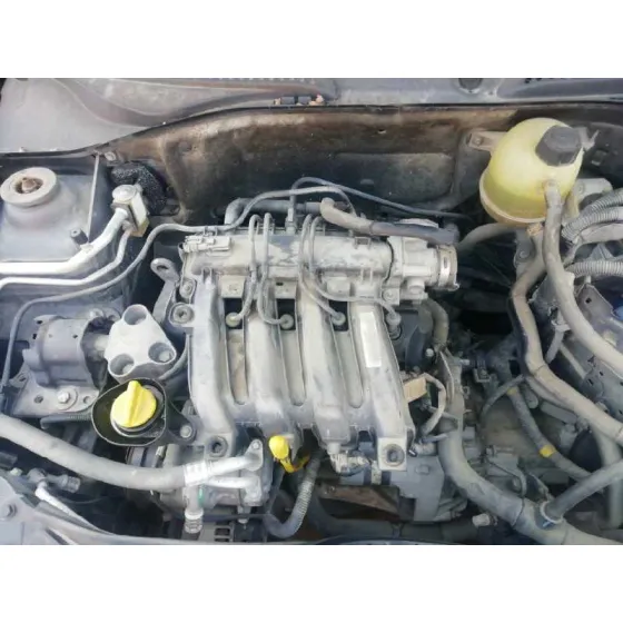 RENAULT CLIO II FASE II (B/CB0) '2005 1.2 NEGRO