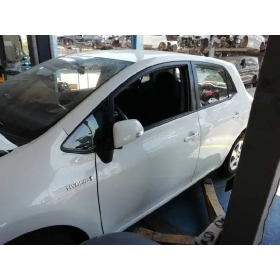 TOYOTA AURIS '2012 HYBRID ACTIVE BLANCO