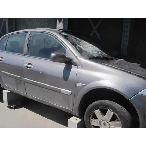 RENAULT MEGANE II CLASSIC BERLINA '2004 CONFORT AUTHENTIQUE GRIS
