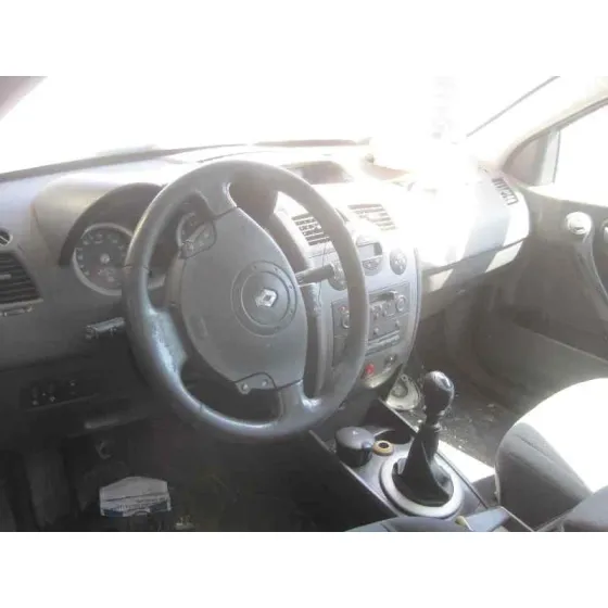 RENAULT MEGANE II CLASSIC BERLINA '2004 CONFORT AUTHENTIQUE GRIS
