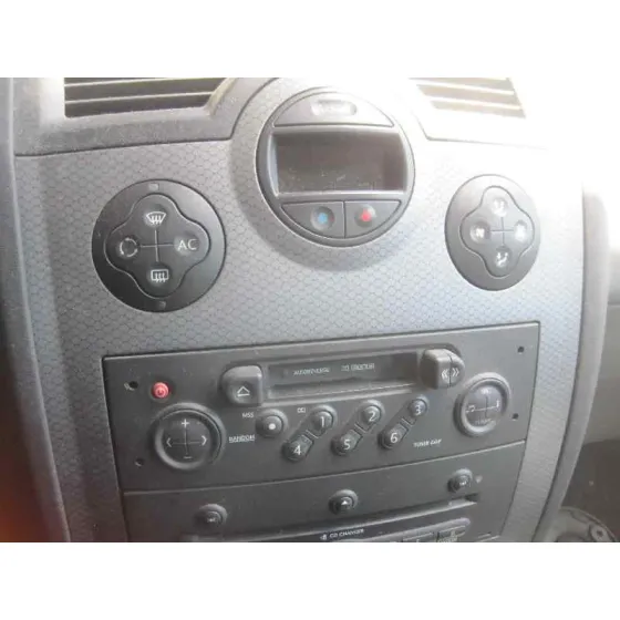 RENAULT MEGANE II CLASSIC BERLINA '2004 CONFORT AUTHENTIQUE GRIS