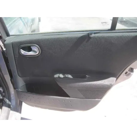 RENAULT MEGANE II CLASSIC BERLINA '2004 CONFORT AUTHENTIQUE GRIS