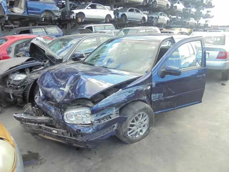 VOLKSWAGEN GOLF IV BERLINA (1J1) '2002 GTI AZUL