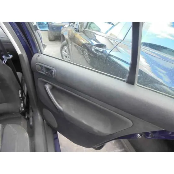 VOLKSWAGEN GOLF IV BERLINA (1J1) '2002 GTI AZUL