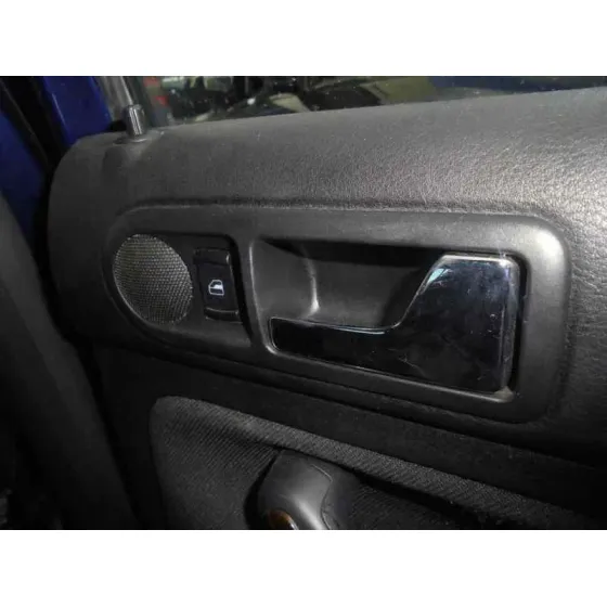 VOLKSWAGEN GOLF IV BERLINA (1J1) '2002 GTI AZUL