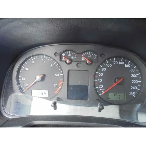 VOLKSWAGEN GOLF IV BERLINA (1J1) '2002 GTI AZUL