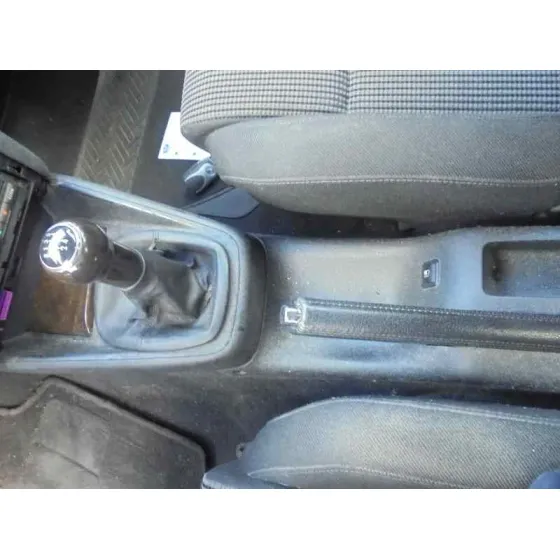 VOLKSWAGEN GOLF IV BERLINA (1J1) '2002 GTI AZUL