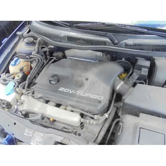 VOLKSWAGEN GOLF IV BERLINA (1J1) '2002 GTI AZUL