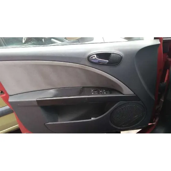 SEAT LEON (1P1) 2007 1.9 TDI ROJO