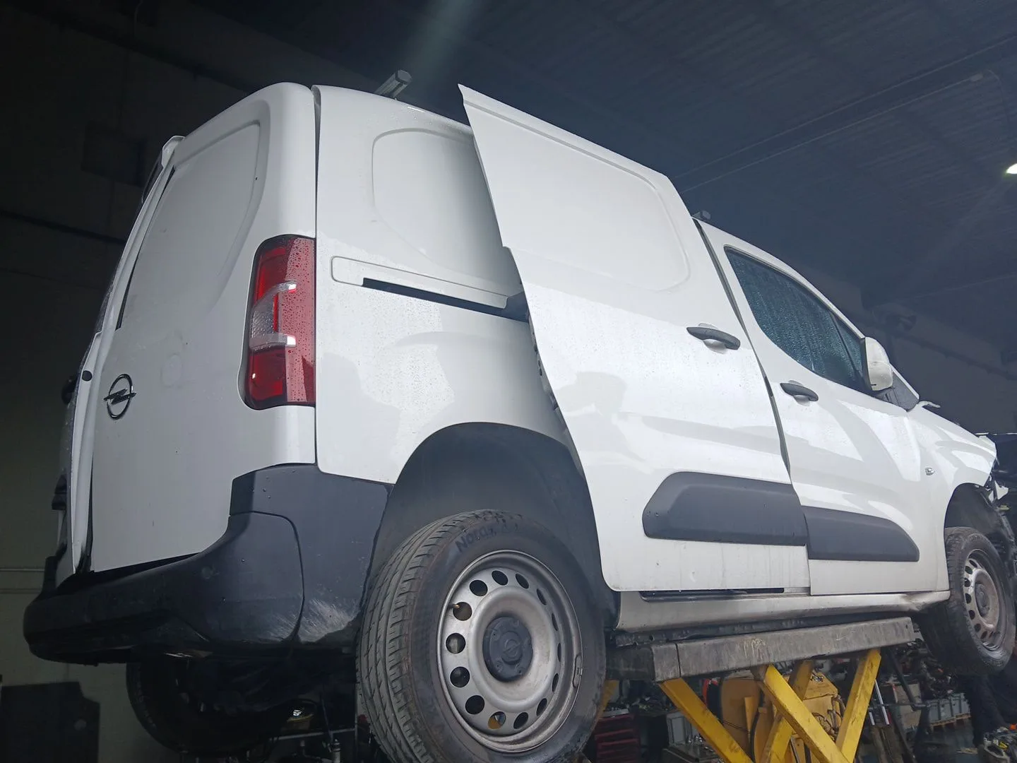 OPEL COMBO E TOUR / LIFE (K9) MOTOR YHY. MANUAL 5V CVF/KW: 11.19/75 2018