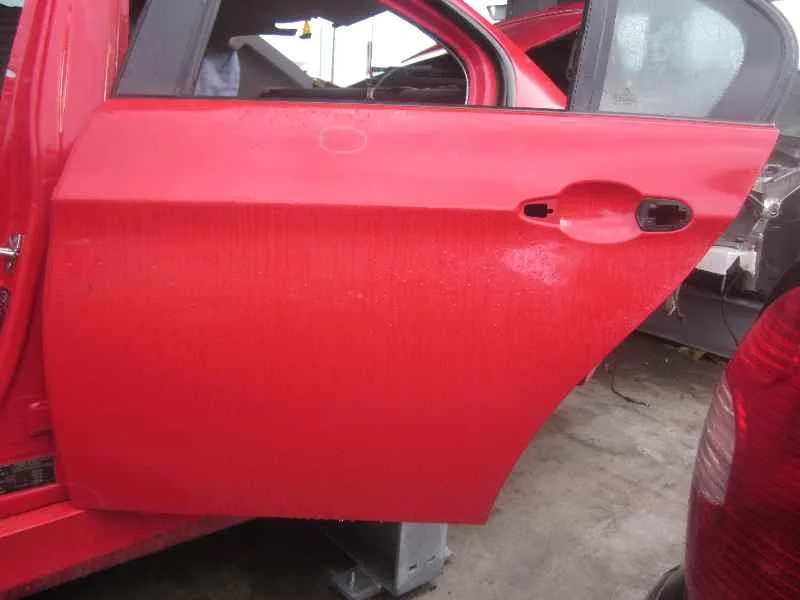 BMW SERIE 3 BERLINA (E90) '2006 2.0 16V DIESEL ROJO