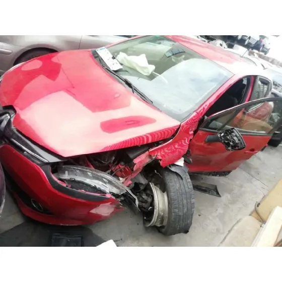 RENAULT CLIO IV '2013 0.9 ROJO