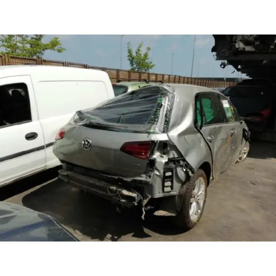 VOLKSWAGEN GOLF VII LIM. '2017 ADVANCE BLUEMOTION TECH. PLATA