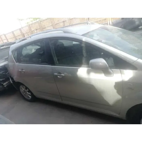 TOYOTA COROLLA VERSO (R1) '2004 2.0 D-4D LUNA GRIS