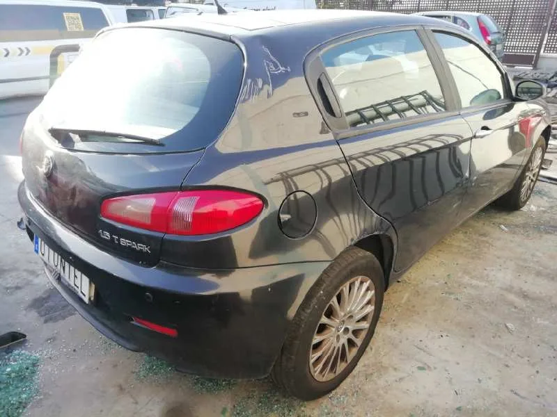 ALFA ROMEO 147 (190) ALFA ROMEO 147 (190) '2006 1.6 TS 105 DISTINCTIVE NEGRO 2004