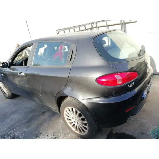 ALFA ROMEO 147 (190) '2006 1.6 TS 105 DISTINCTIVE NEGRO
