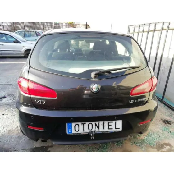 ALFA ROMEO 147 (190) '2006 1.6 TS 105 DISTINCTIVE NEGRO