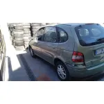 RENAULT SCENIC (JA..) RENAULT SCENIC (JA..) '2002 1.6 16V PRIVILEGE VERDE 2001
