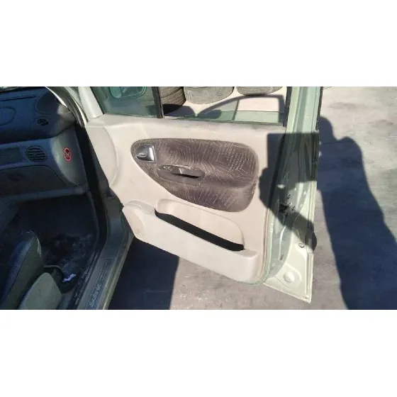 RENAULT SCENIC (JA..) '2002 1.6 16V PRIVILEGE VERDE