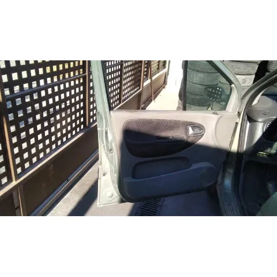RENAULT SCENIC (JA..) '2002 1.6 16V PRIVILEGE VERDE