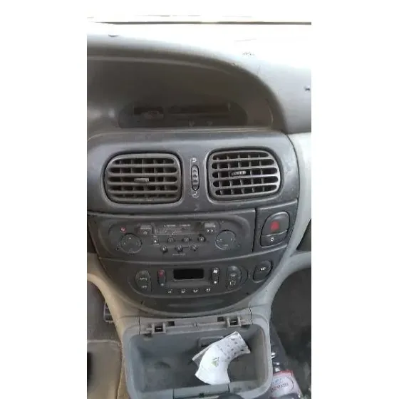 RENAULT SCENIC (JA..) '2002 1.6 16V PRIVILEGE VERDE
