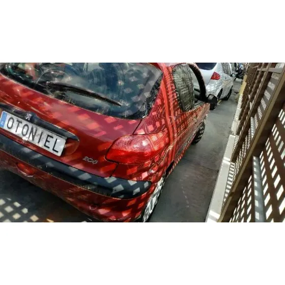 PEUGEOT 206 BERLINA '2002 XT ROJO