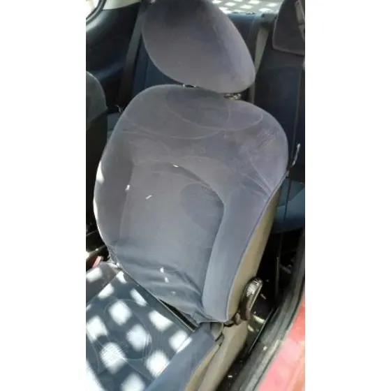 PEUGEOT 206 BERLINA '2002 XT ROJO