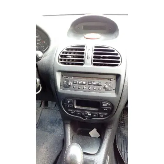 PEUGEOT 206 BERLINA '2002 XT ROJO