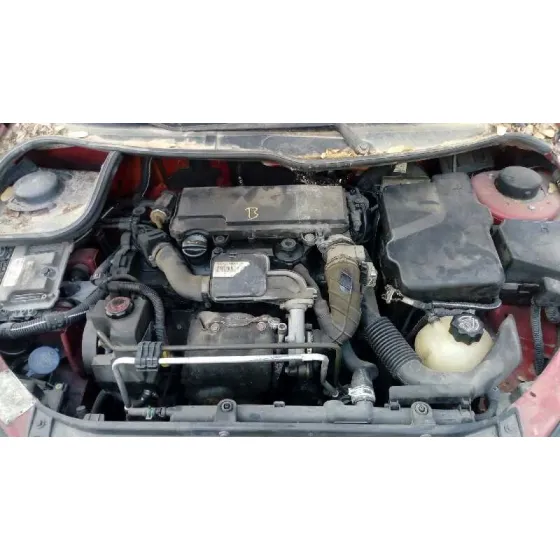 PEUGEOT 206 BERLINA '2002 XT ROJO