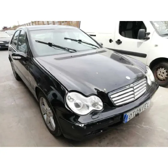 MERCEDES CLASE C (W203) BERLINA '2003 220 CDI (203.006) NEGRO