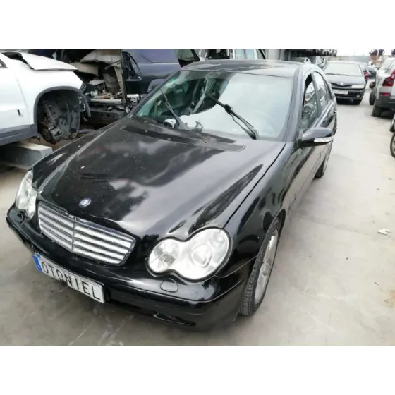 MERCEDES CLASE C (W203) BERLINA '2003 220 CDI (203.006) NEGRO
