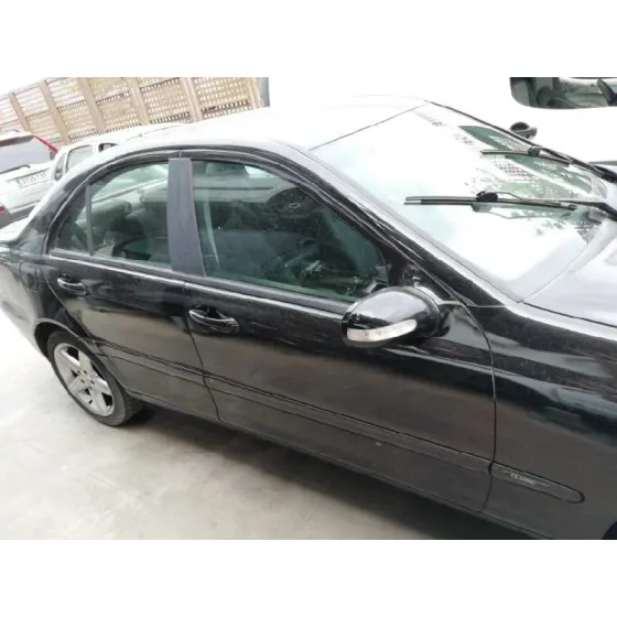 MERCEDES CLASE C (W203) BERLINA '2003 220 CDI (203.006) NEGRO