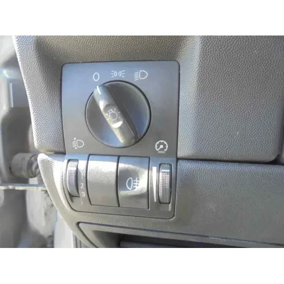 OPEL CORSA C 2004 BLUE LINE PLATA