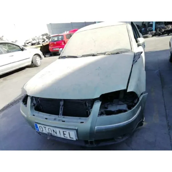 VOLKSWAGEN PASSAT BERLINA (3B3) '2002 V6 TDI HIGHLINE VERDE