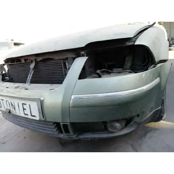 VOLKSWAGEN PASSAT BERLINA (3B3) '2002 V6 TDI HIGHLINE VERDE