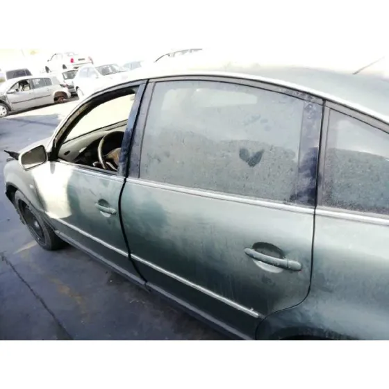 VOLKSWAGEN PASSAT BERLINA (3B3) '2002 V6 TDI HIGHLINE VERDE