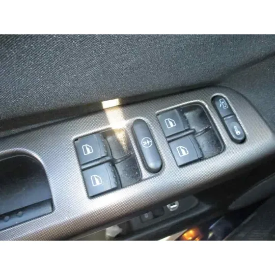 VOLKSWAGEN PASSAT BERLINA (3B3) '2001 1.9 TDI AZUL