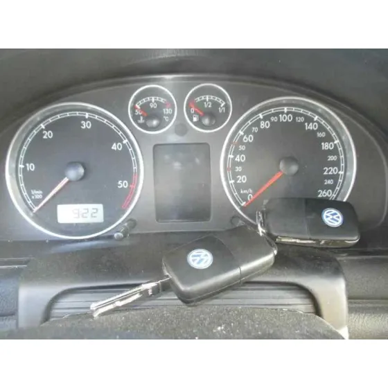 VOLKSWAGEN PASSAT BERLINA (3B3) '2001 1.9 TDI AZUL