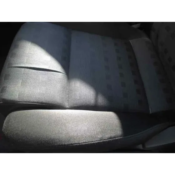 VOLKSWAGEN PASSAT BERLINA (3B3) '2001 1.9 TDI AZUL