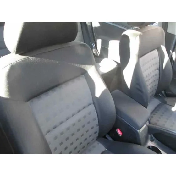 VOLKSWAGEN PASSAT BERLINA (3B3) '2001 1.9 TDI AZUL