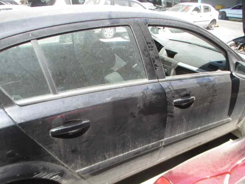 OPEL ASTRA H BERLINA OPEL ASTRA H BERLINA '2005 COSMO NEGRO 2004