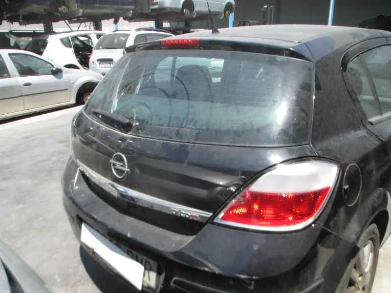 OPEL ASTRA H BERLINA '2005 COSMO NEGRO