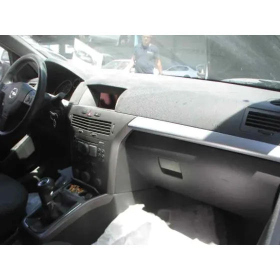 OPEL ASTRA H BERLINA '2005 COSMO NEGRO